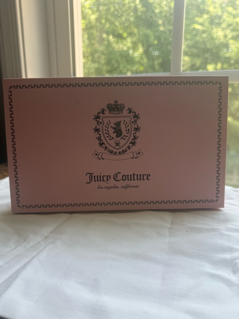 Juicy Couture Black Wallet with Pink Logo and Gold Crown - Picture 4 of 6